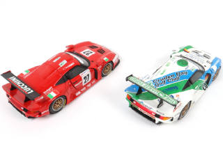 Lot 7 - UT MODELS (CHINE) (2)