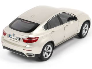 Lot 102 - KYOSHO (JAPON) (1)