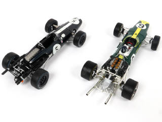 Lot 4 - DIVERS (2)