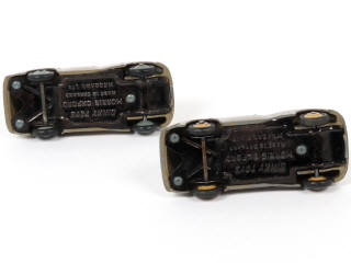 Lot 122 - DINKY TOYS (GB) (2)