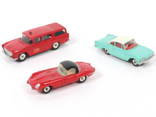 Lot 123 - DINKY TOYS (GB) (3)