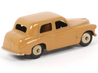 Lot 37 - DINKY TOYS (GB) (1)
