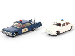 Lot 109 - DINKY TOYS (GB) (2)