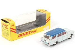 Lot 104 - DINKY TOYS (GB) (1)
