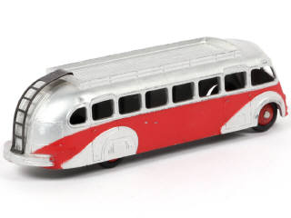 Lot 135 - DINKY TOYS (FRANCE) (1)