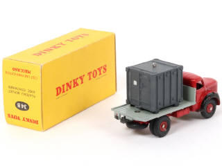 Lot 197 - DINKY TOYS (FRANCE) (1)