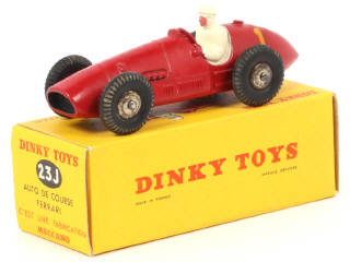Lot 142 - DINKY TOYS (FRANCE) (1)