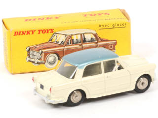 Lot 176 - DINKY TOYS (FRANCE) (1)