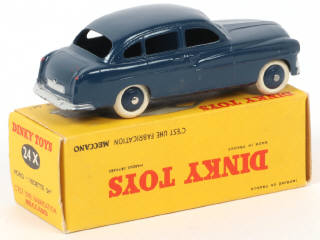 Lot 160 - DINKY TOYS (FRANCE) (1)