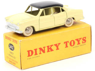 Lot 157 - DINKY TOYS (FRANCE) (1)