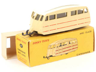 Lot 211 - DINKY TOYS (FRANCE) (1)
