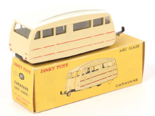 Lot 211 - DINKY TOYS (FRANCE) (1)