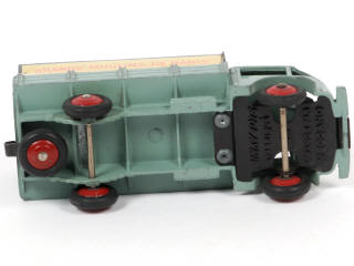 Lot 190 - DINKY TOYS (FRANCE) (1)