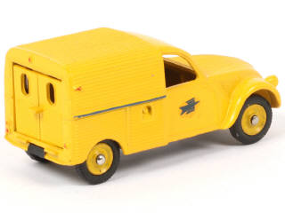 Lot 143 - DINKY TOYS (FRANCE) (1)