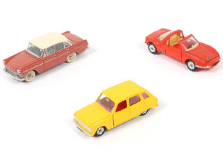 Lot 233 - DINKY TOYS (FRANCE) (3)