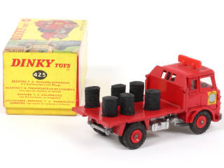 Lot 116 - DINKY TOYS (GB) (1)