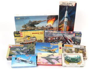 Lot 17 - DIVERS (10)