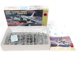 Lot 23 - DIVERS (10)