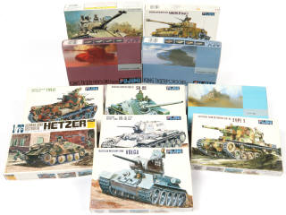 Lot 43 - FUJIMI (JAPON) (11)