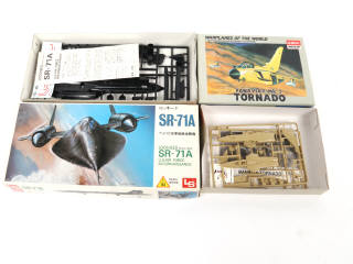 Lot 32 - DIVERS (12)