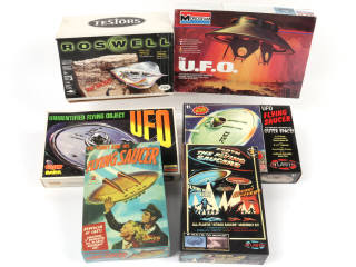 Lot 6 - DIVERS (6)
