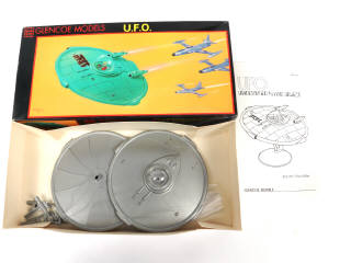Lot 7 - DIVERS (6)