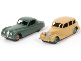 Lot 99 - DINKY TOYS (GB) (2)