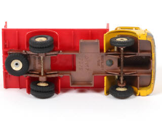 Lot 157 - DINKY TOYS (FRANCE) (1)