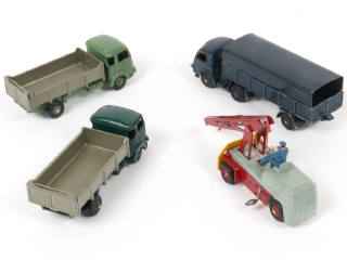 Lot 223 - DINKY TOYS (FRANCE) (4)
