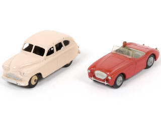 Lot 102 - DINKY TOYS (GB) (2)
