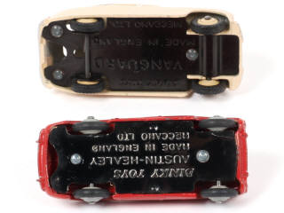 Lot 102 - DINKY TOYS (GB) (2)