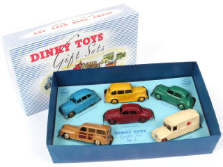 Lot 133 - DINKY TOYS (GB) (6)