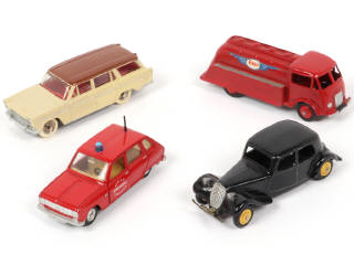 Lot 226 - DINKY TOYS (FRANCE) (4)