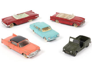 Lot 229 - DINKY TOYS (FRANCE) (5)