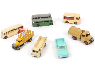 Lot 134 - DINKY TOYS (GB) (7)