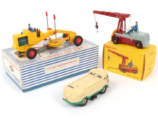 Lot 216 - DINKY TOYS (FRANCE) (3)