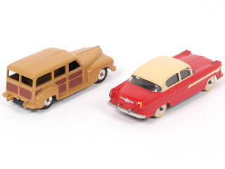 Lot 106 - DINKY TOYS (GB) (2)