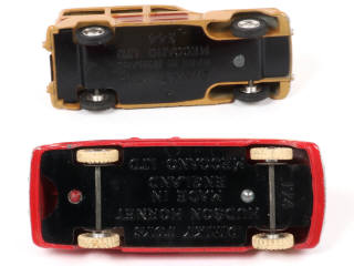 Lot 106 - DINKY TOYS (GB) (2)