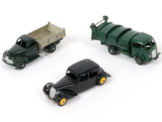 Lot 211 - DINKY TOYS (FRANCE) (3)