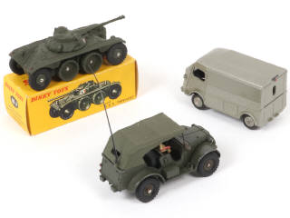 Lot 213 - DINKY TOYS (FRANCE) (3)