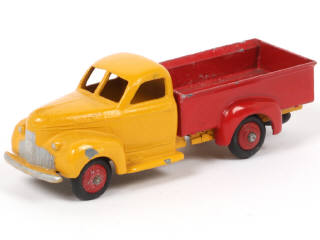 Lot 152 - DINKY TOYS (FRANCE) (1)