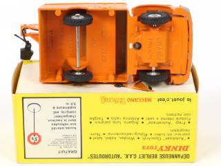 Lot 118 - DINKY TOYS (FRANCE) (1)
