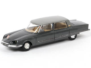 Lot 37 - DINKY TOYS (FRANCE) (1)