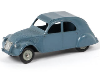 Lot 39 - DINKY TOYS (FRANCE) (1)