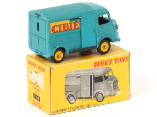 Lot 104 - DINKY TOYS (FRANCE) (1)