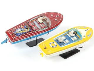 Lot 170 - DIVERS (2)