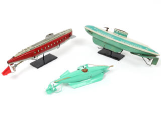 Lot 172 - DIVERS (3)