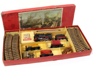 Lot 305 - MÄRKLIN 'HO' (ALLEMAGNE) (1)