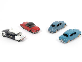 Lot 61 - DINKY TOYS (FRANCE) (4)