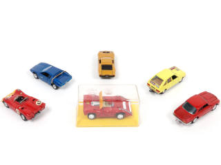 Lot 102 - DIVERS (6)